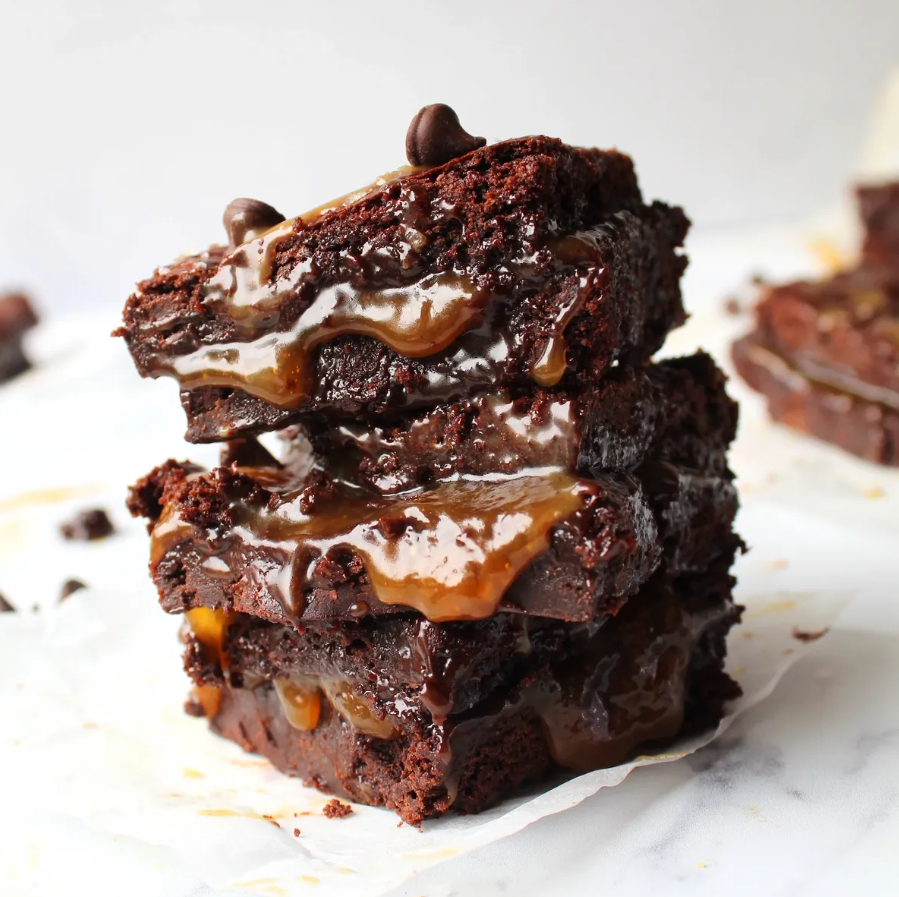 100mg couch lock bars featuring salted caramel and dark chocolate.